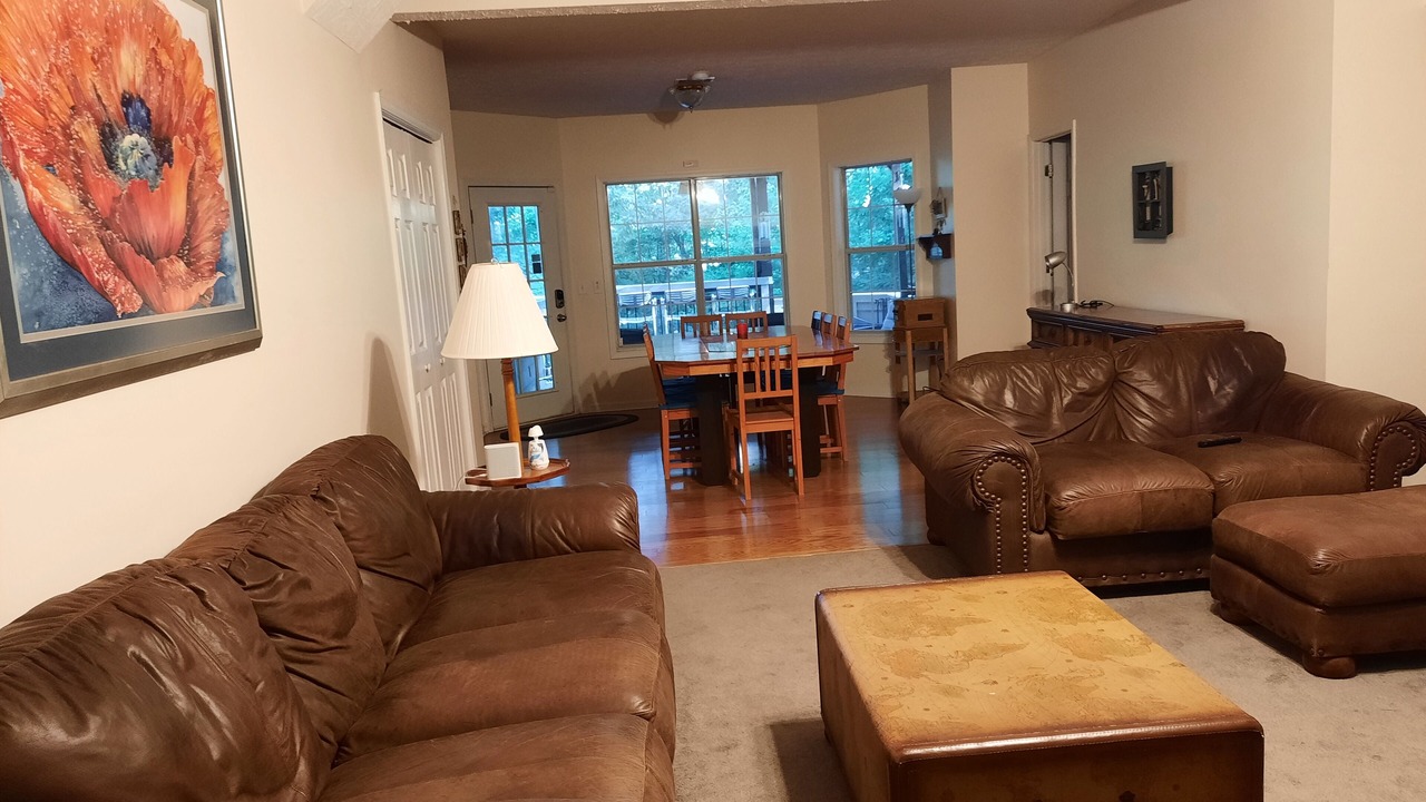 Photo of Livingroom in Monticello