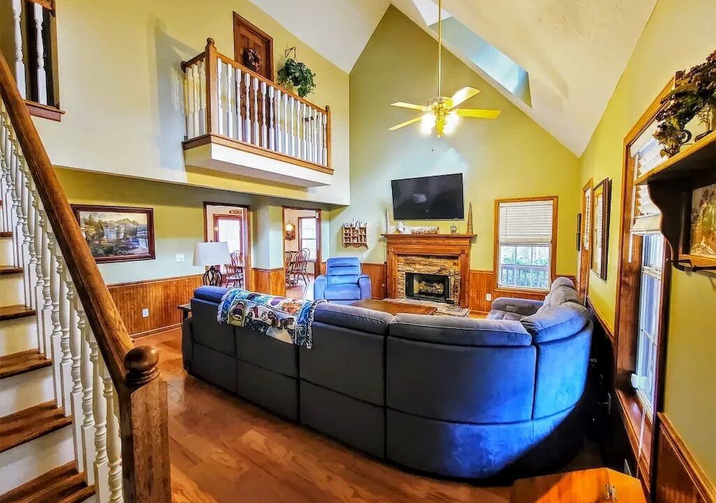Photo of Livingroom in Monticello