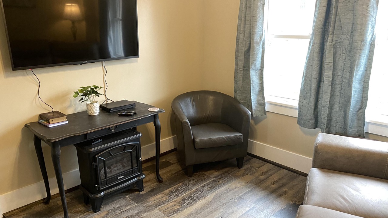 Photo of Livingroom in Canton