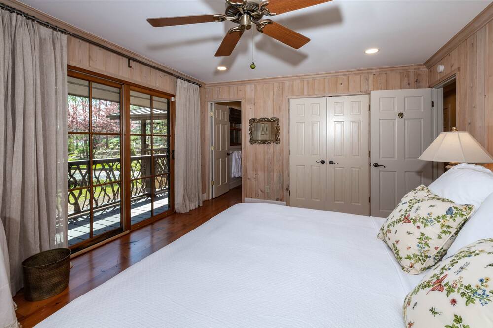 Photo of Others in Lake Toxaway