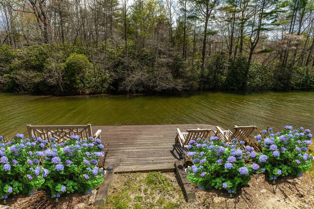 Photo of Others in Lake Toxaway