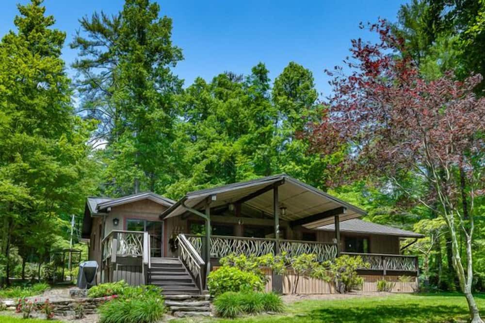 Photo of Others in Lake Toxaway