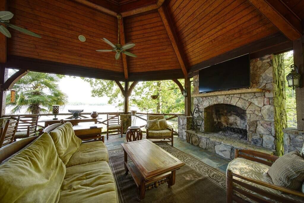 Photo of Outdoor in Clover