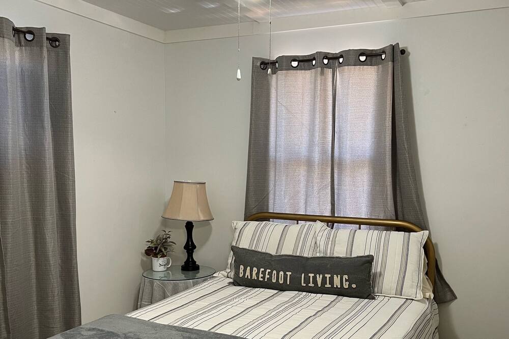 Photo of Bedroom in Eatonton