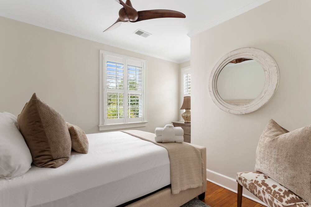 Photo of Bedroom in Downtown Charleston