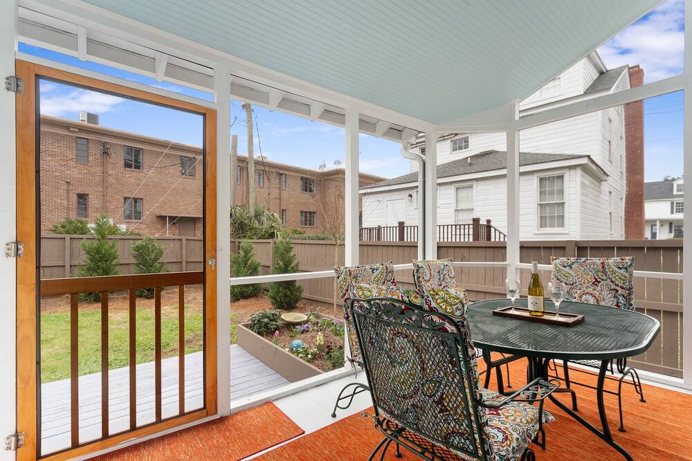 Photo of Patio Balcony in Downtown Charleston