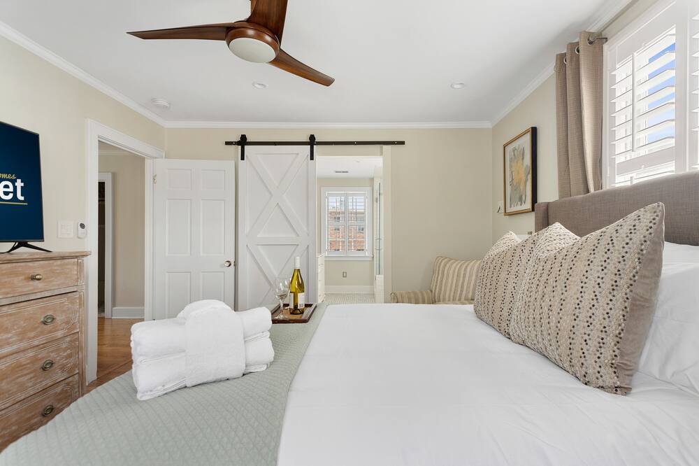 Photo of Bedroom in Downtown Charleston