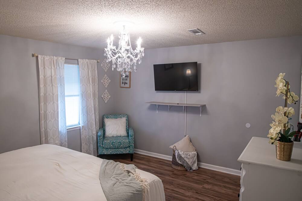 Photo of Bedroom in Huntsville