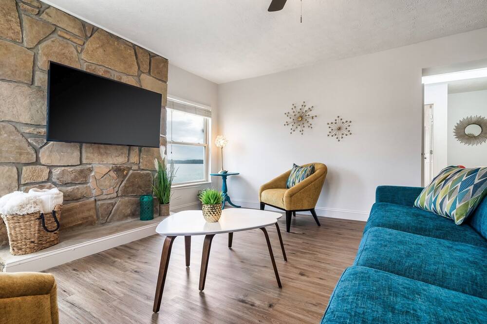 Photo of Bedroom in Dandridge