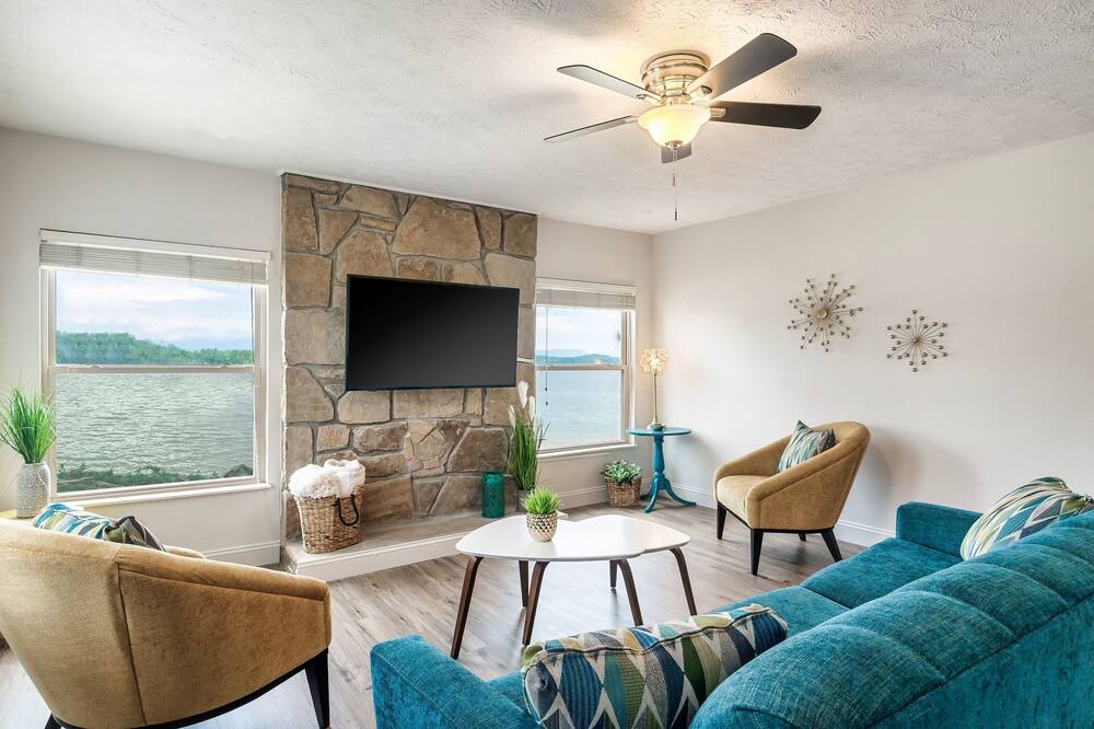 Photo of Bedroom in Dandridge