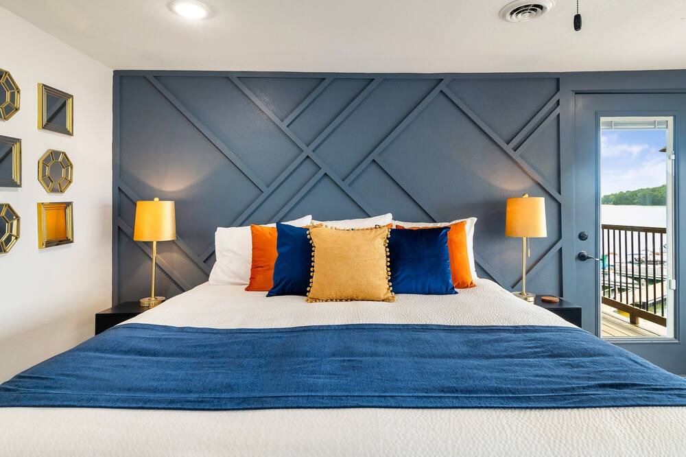 Photo of Bedroom in Dandridge