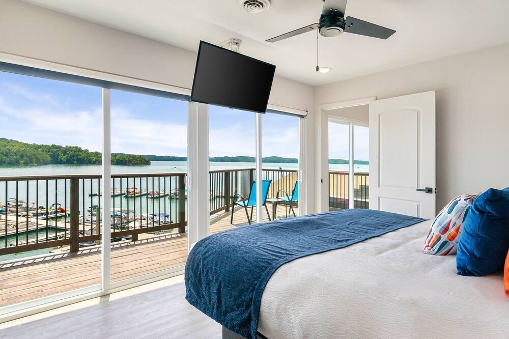 Photo of Bedroom in Dandridge