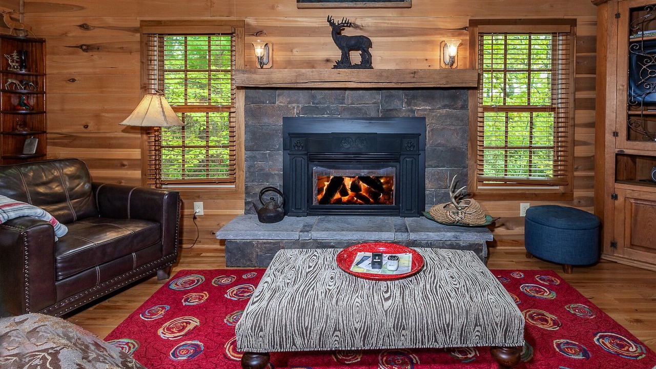 Photo of Livingroom in Lake Toxaway