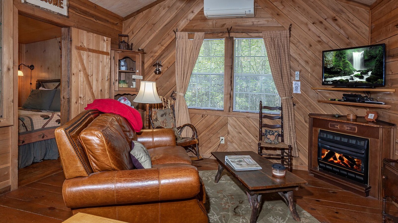 Photo of Livingroom in Lake Toxaway