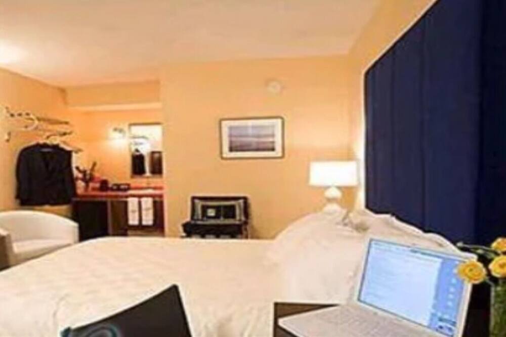 Photo of Bedroom in Yamacraw Village