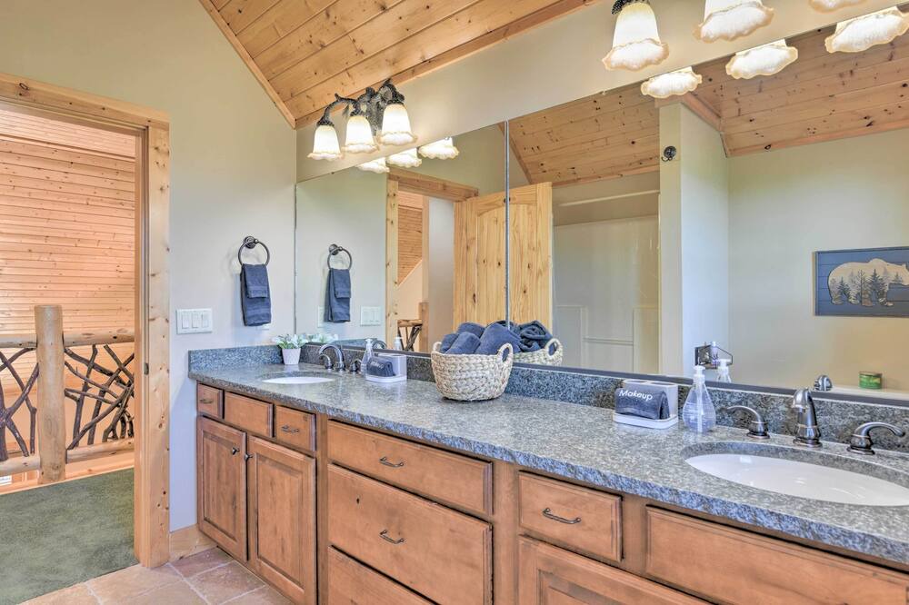 Photo of Bathroom in Waynesville