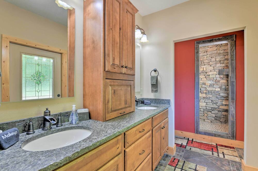 Photo of Bathroom in Waynesville