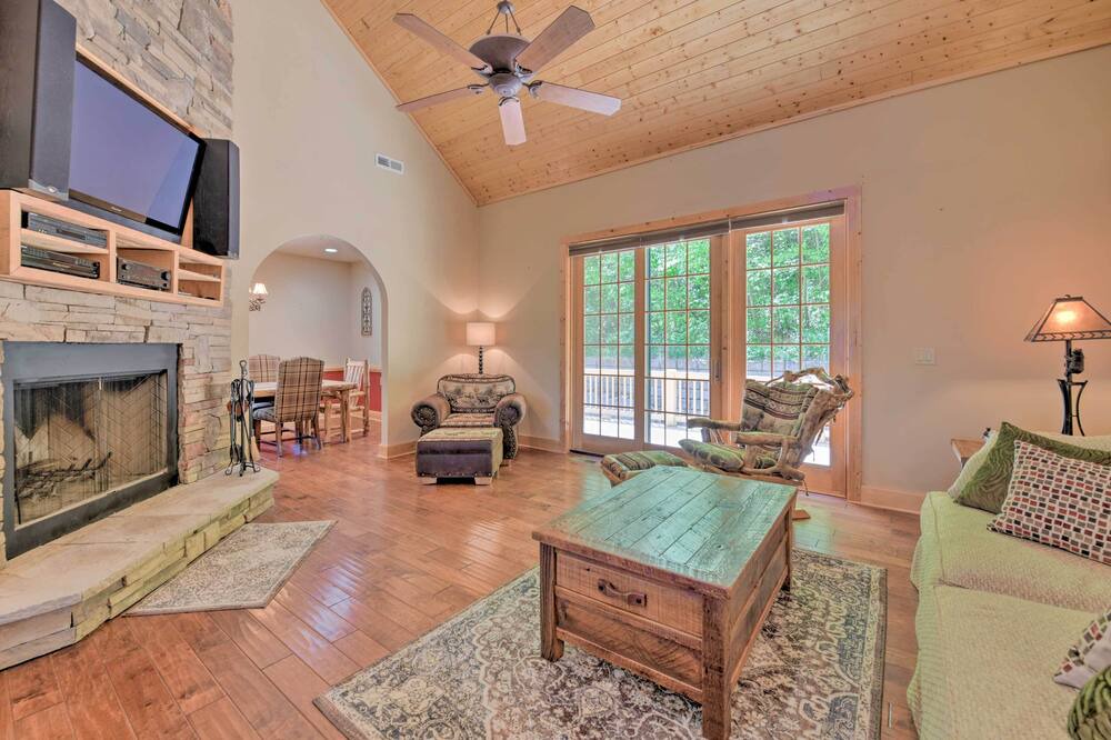 Photo of Bedroom in Waynesville