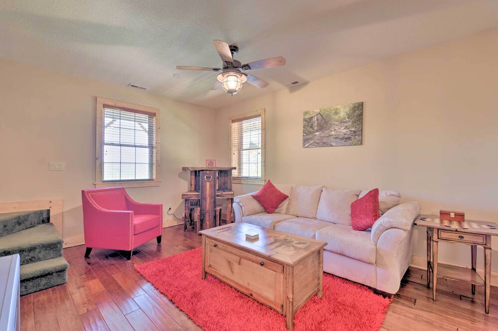 Photo of Livingroom in Waynesville