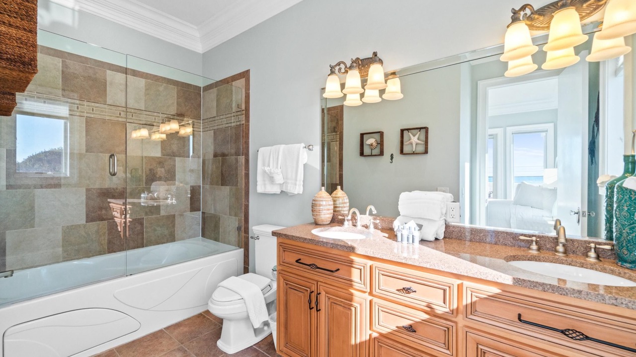 Photo of Bathroom in Laguna Beach