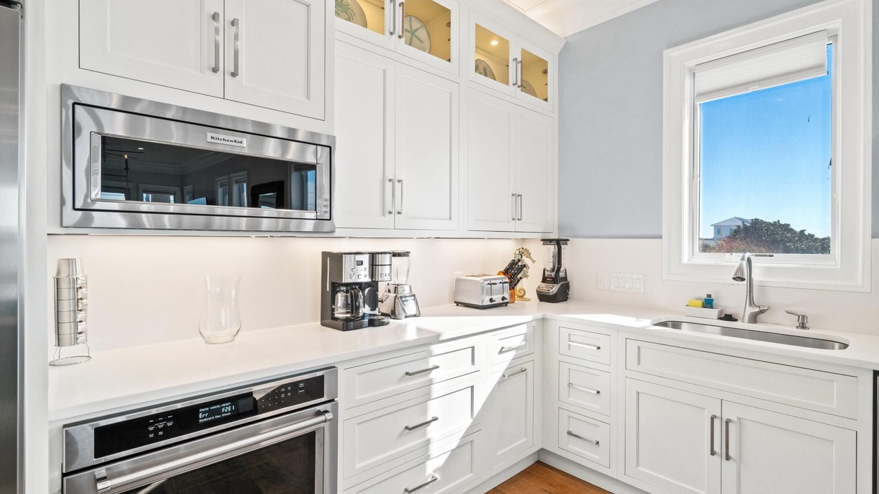 Photo of Kitchen in Laguna Beach