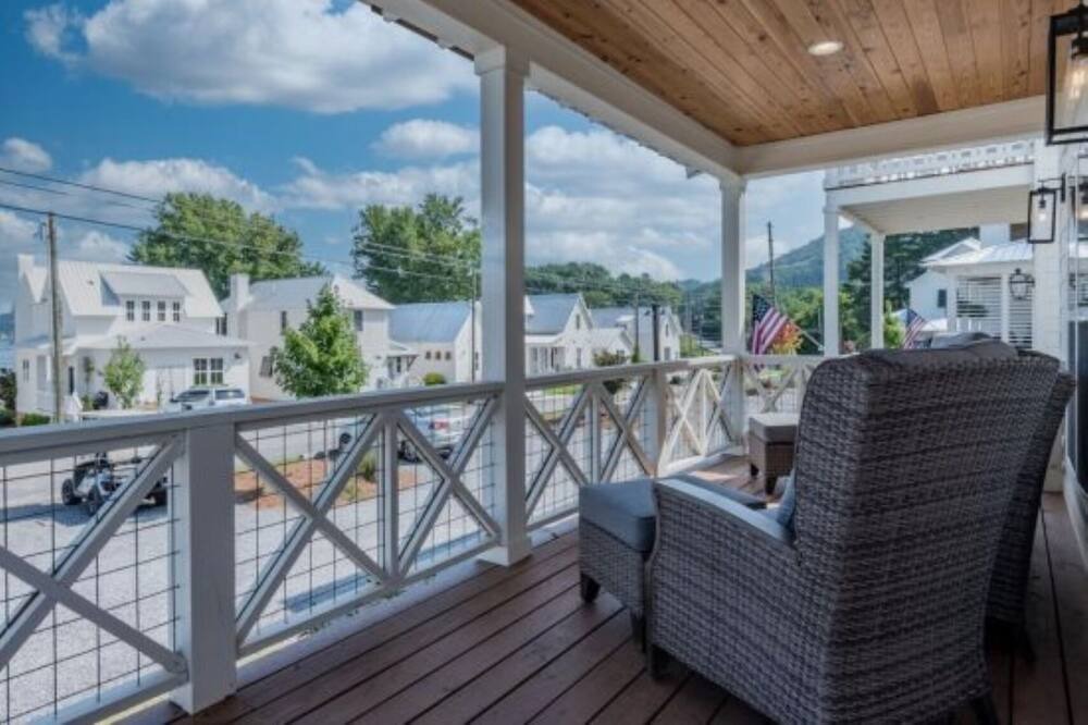 Photo of Patio Balcony in Guntersville