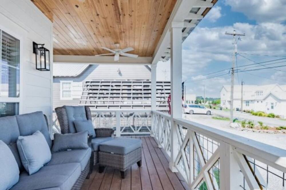 Photo of Patio Balcony in Guntersville