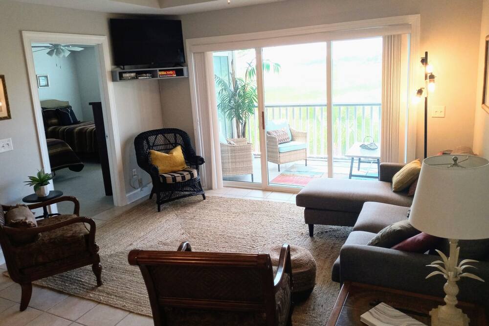 Photo of Livingroom in Darien