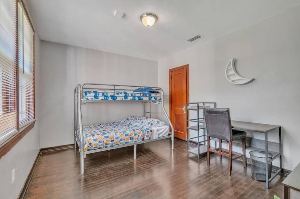 Photo of Bedroom in Urban Core