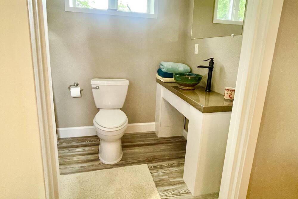 Photo of Bathroom in Menlo