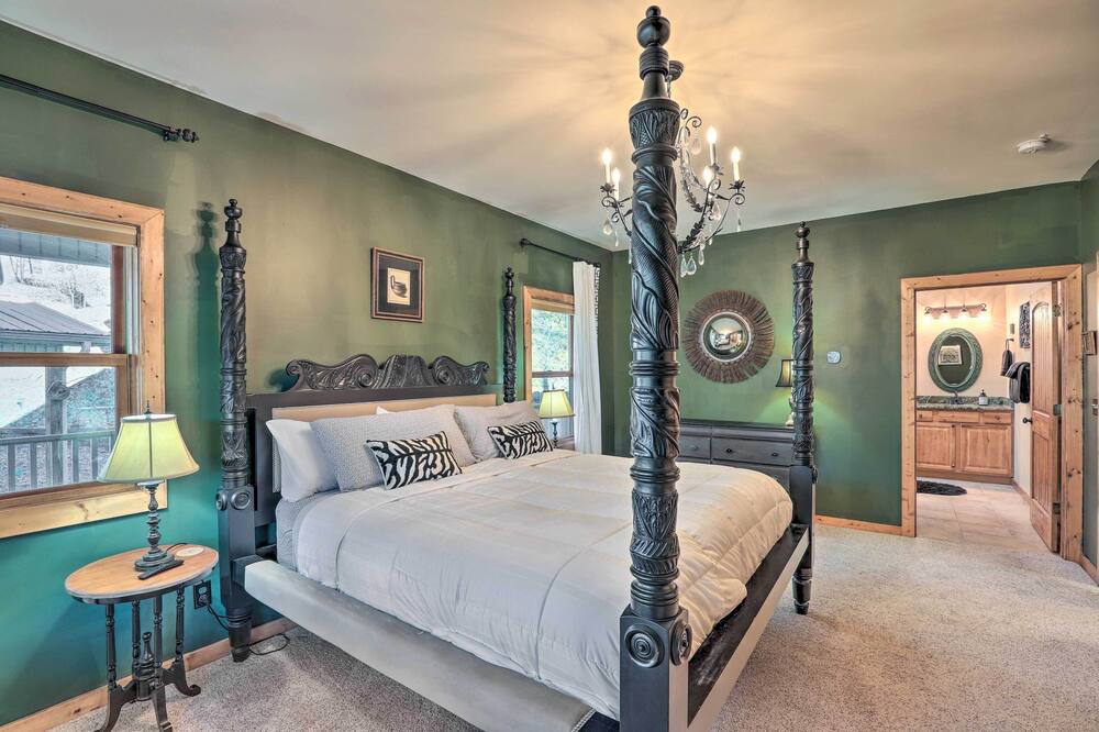 Photo of Bedroom in Mars Hill