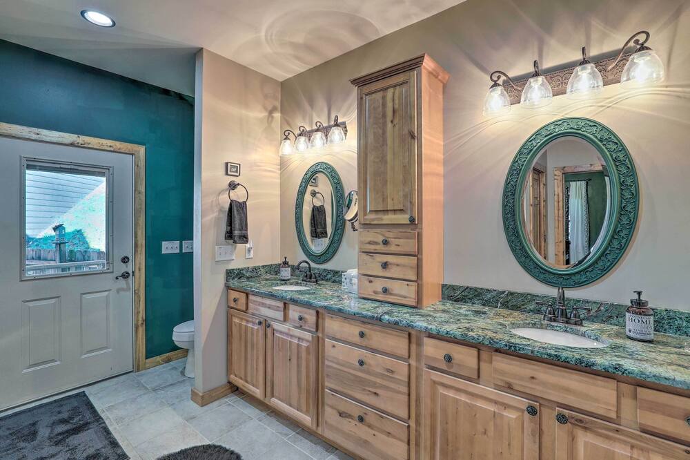 Photo of Bathroom in Mars Hill