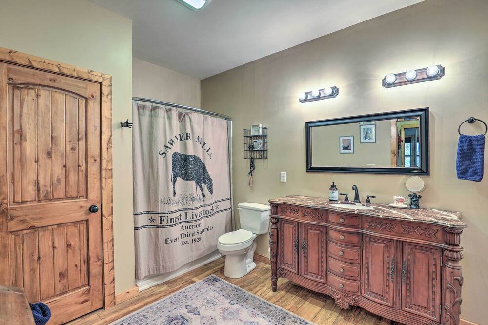 Photo of Bathroom in Mars Hill