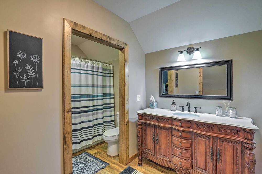 Photo of Bathroom in Mars Hill