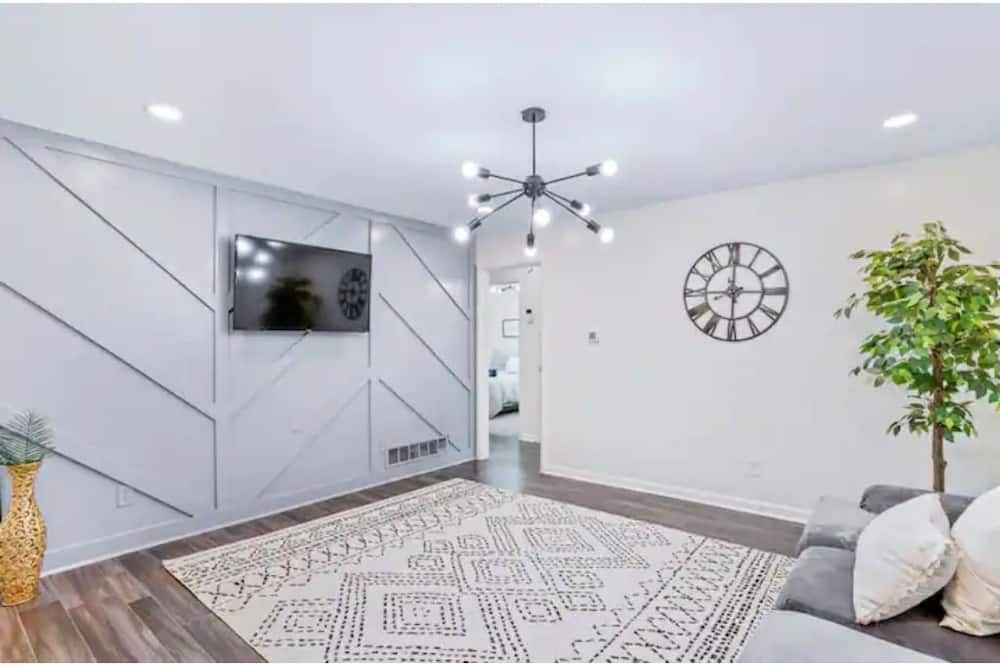 Photo of Bedroom in Forest Park