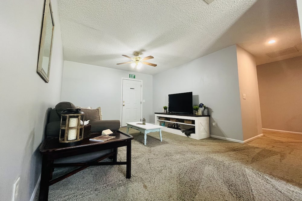 Photo of Livingroom in Waresboro