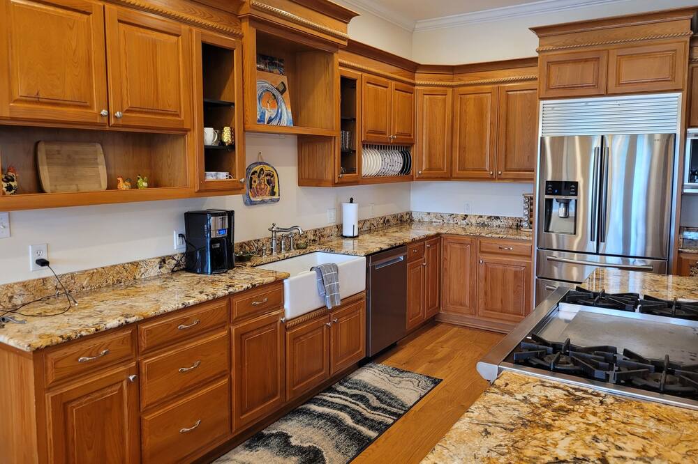Photo of Kitchen in Gulf Park Estates