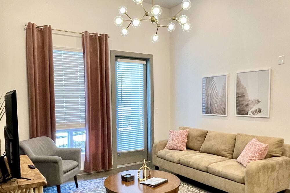 Photo of Livingroom in Madison