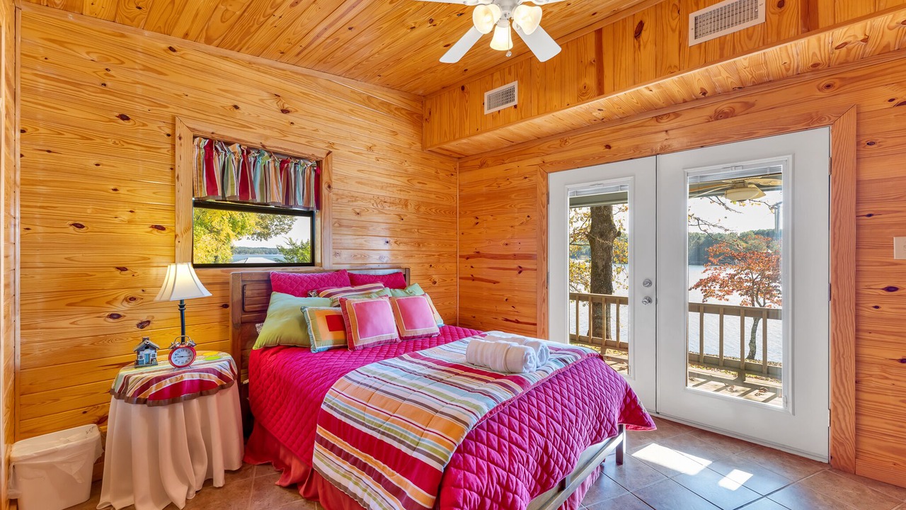 Photo of Bedroom in Arley