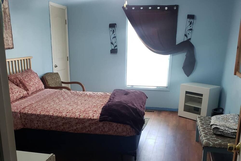 Photo of Bedroom in Acipco-Finley