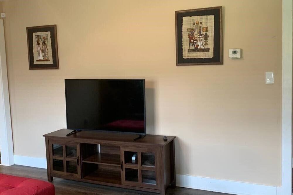 Photo of Livingroom in Union City