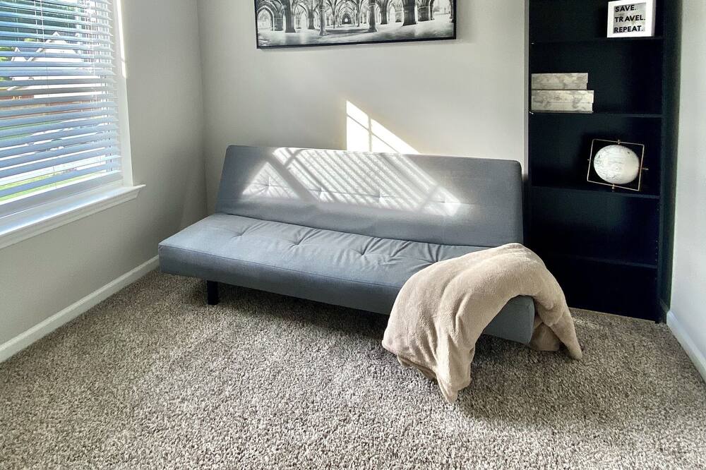 Photo of Bedroom in Conley