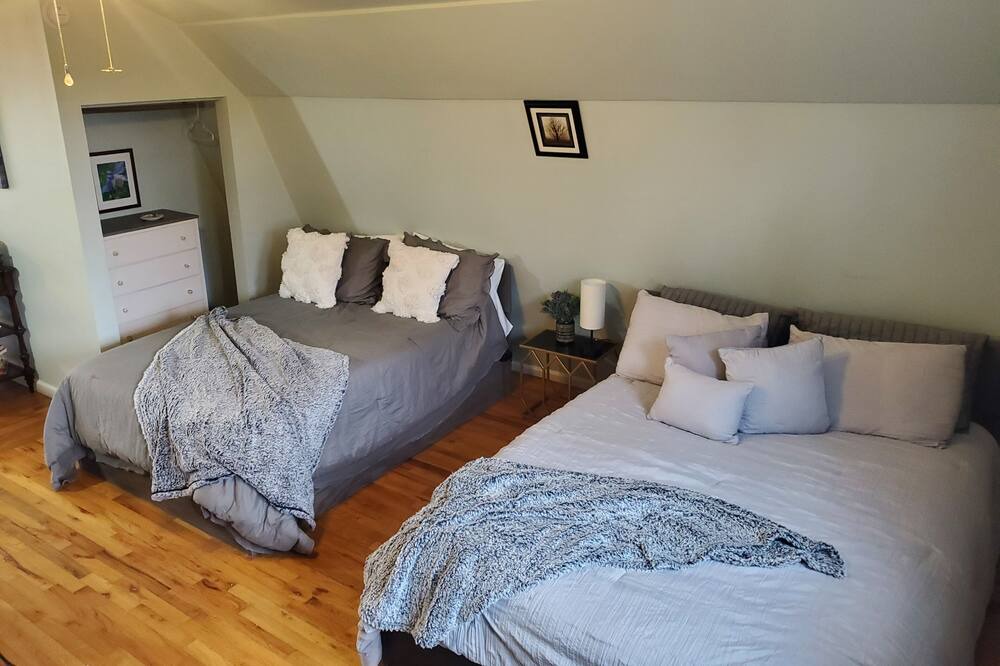 Photo of Bedroom in Alexander