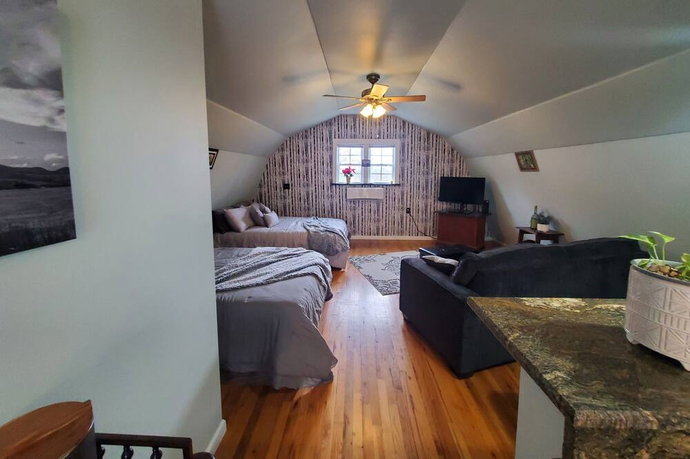 Photo of Bedroom in Alexander