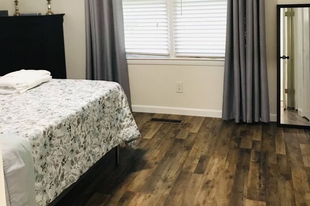 Photo of Bedroom in Cullman