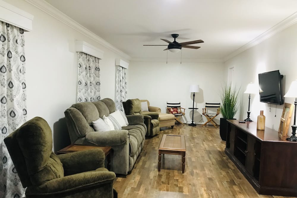 Photo of Livingroom in Cullman