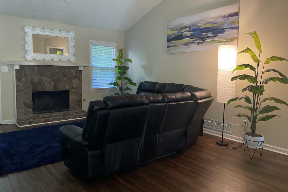 Photo of Livingroom in Powder Springs