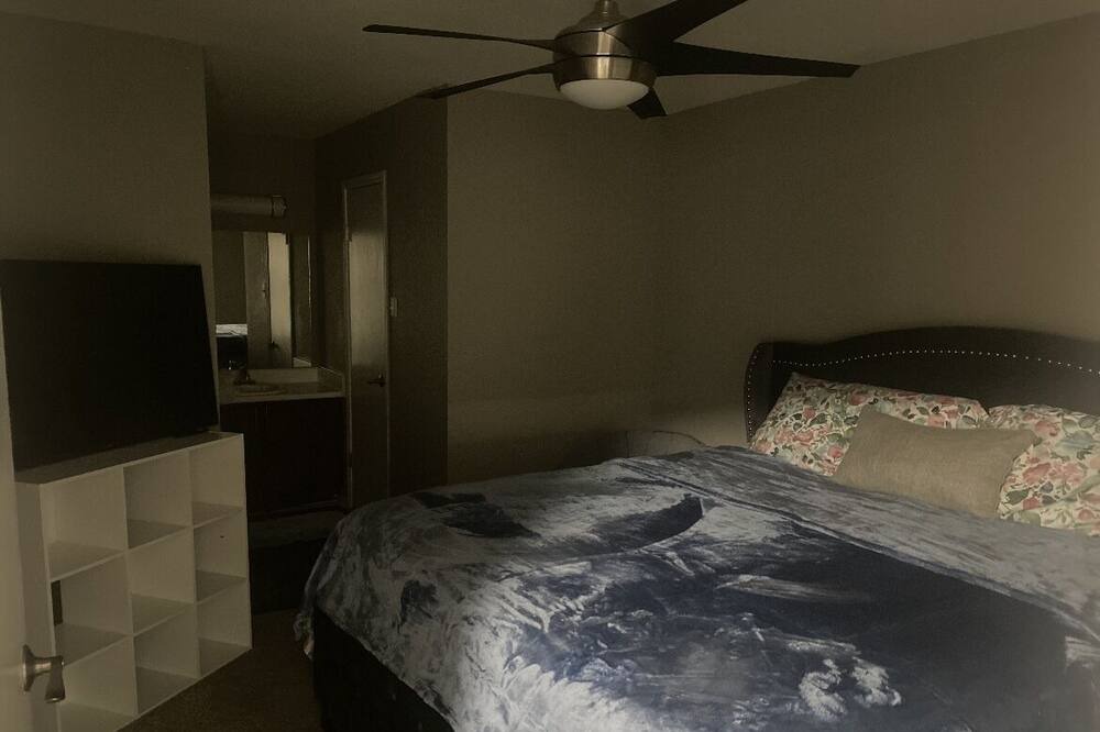 Photo of Bedroom in Town Center