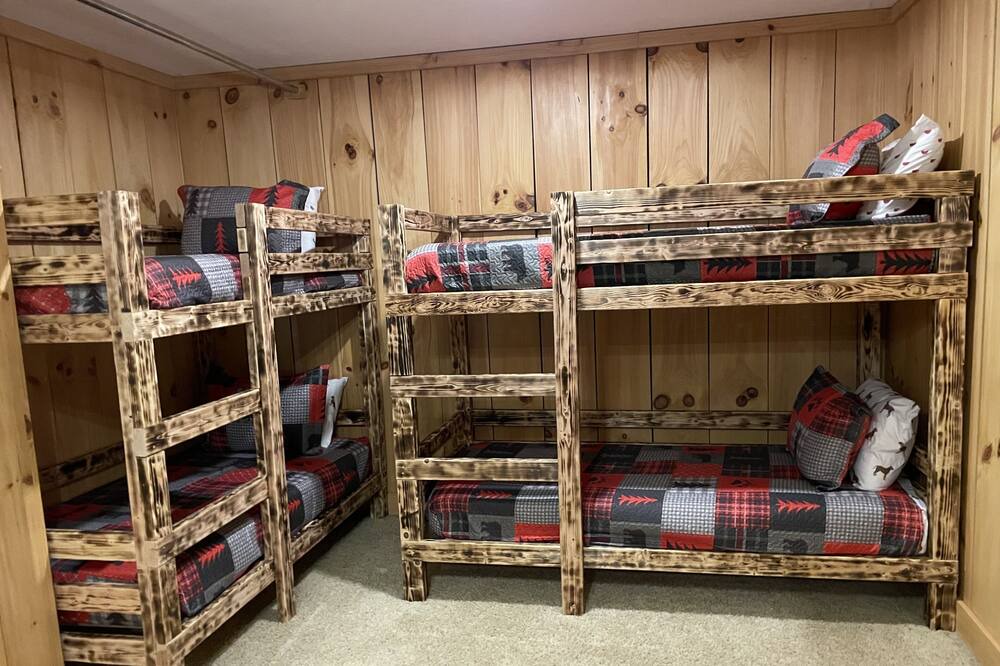 Photo of Bedroom in Mountain Springs