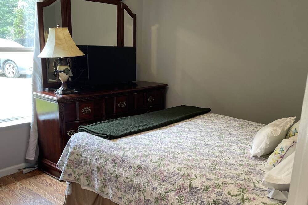 Photo of Bedroom in Crane Hill